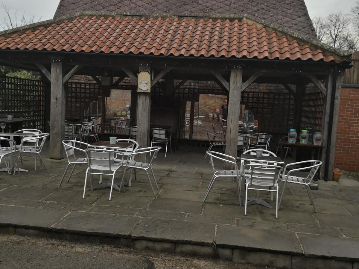 The Buck Hotel Thornton Dale Exterior photo